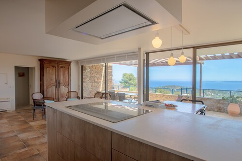 Holiday Home with Sea View, Private Pool & A/C