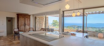 Holiday Home with Sea View, Private Pool & A/C