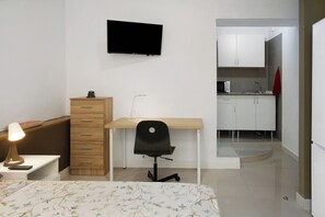 1 bedroom, free WiFi, bed sheets