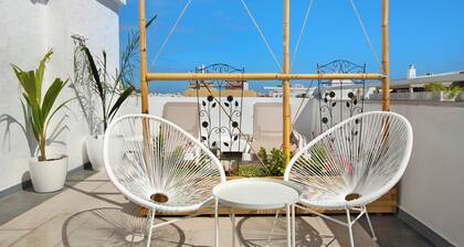 Studio Apartment "Estudio Massimo 7D" with Shared Terrace & Wi-Fi