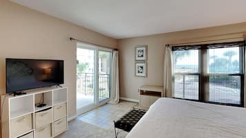 2 bedrooms, individually decorated, individually furnished, bed sheets