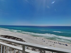 Condo (2 Bedrooms) | Property amenity