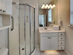 Condo, 1 King Bed with Sofa bed, Balcony (#5B - No Pets) | Bathroom - Destiny Beach Villas by Southern Vacation Rentals (Destin)