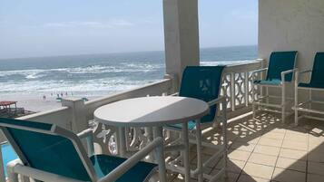 Condo, 1 King Bed with Sofa bed, Balcony (#465 - No Pets) | Outdoor dining