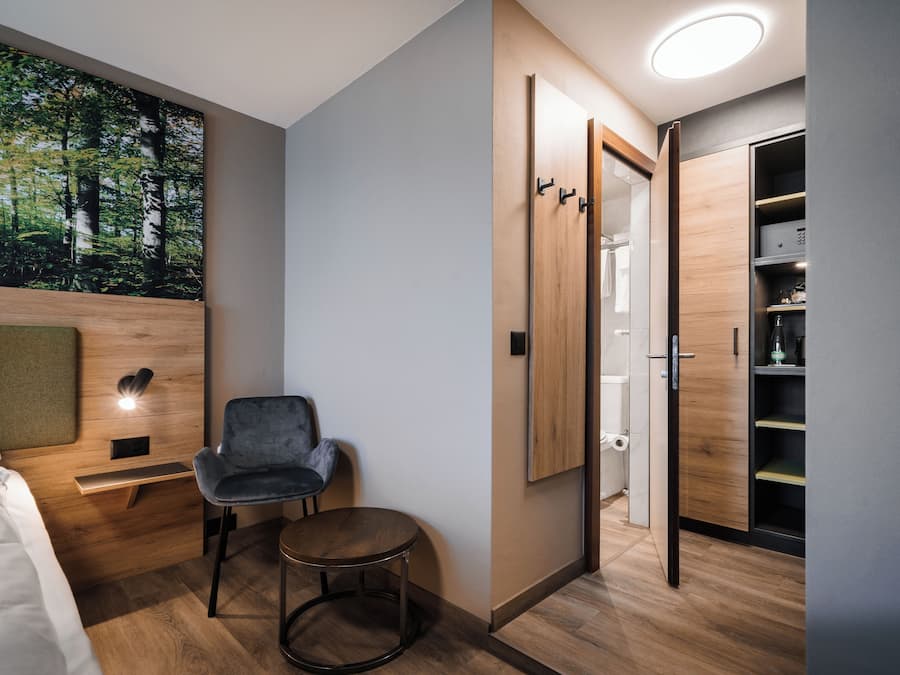 Comfort-Doppel- oder -Zweibettzimmer, 2 Einzelbetten | Daunenbettdecken, Zimmersafe, kostenloses WLAN, Bettwäsche