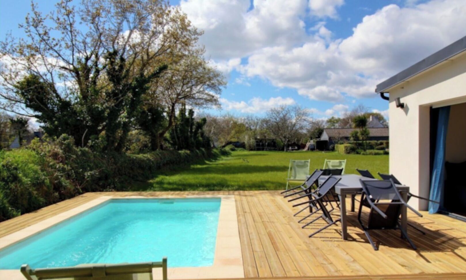 Outdoor pool, a heated pool