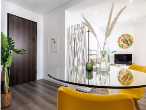 Dining - Arla Red Apartment, AC, Balcony, Wifi !new! (Faro)