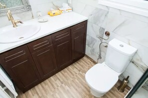 Bathroom - Delux Apartment in Kolonaki (Athens)