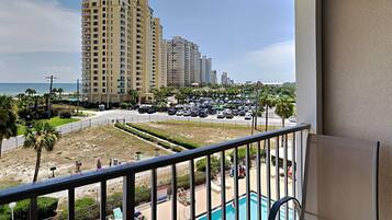 Condo, Multiple Beds, Balcony, Ocean View (#407 West - No Pets Allowed) | Property grounds