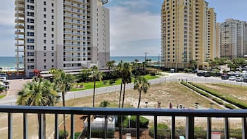 Condo, Multiple Beds, Balcony, Ocean View (#407 West - No Pets) | Property grounds