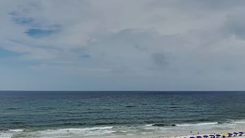 Apartment, Mehrere Betten, Terrasse, Meerblick (#614 West - No Pets) | Strand