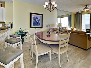Condo, Multiple Beds, Balcony, Ocean View (#605 East - No Pets) | Dining