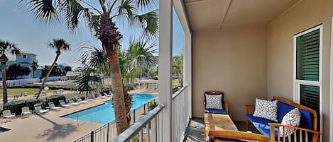 Apartment, Mehrere Betten, Balkon, Poolblick (#206 East - No Pets Allowed) | Unterkunftsgelände