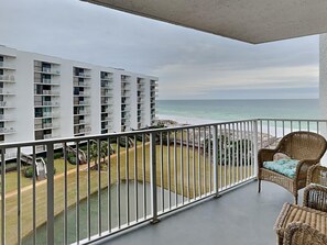 Condo, Plusieurs lits, balcon, vue sur l’océan (#255 - No Pets) | Terrain de l’hébergement 