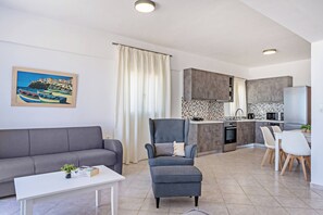 TV - Azure Seaside Apt#12 (Sfakaki)