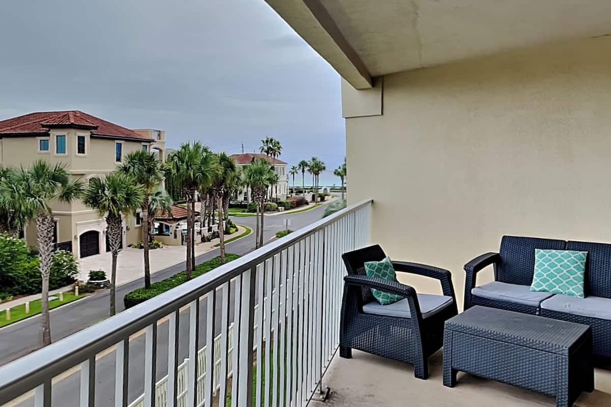 Condo, Multiple Beds, Balcony, Ocean View (#1306 - No Pets) | Property grounds