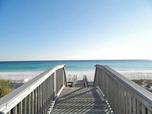 Beach nearby - Maravilla by Southern Vacation Rentals (Miramar Beach)