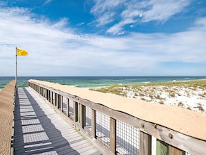 Beach nearby - Gulf Island by Southern Vacation Rentals (Navarre)