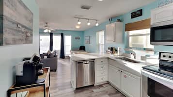 Condo, Multiple Beds, Balcony (#224 - No Pets Allowed) | Private kitchen | Fridge, microwave, oven, stovetop