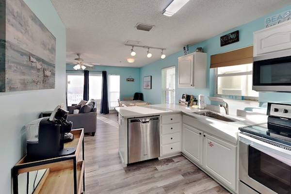 Condo, Multiple Beds, Balcony (#224 - No Pets Allowed) | Private kitchen | Fridge, microwave, oven, stovetop