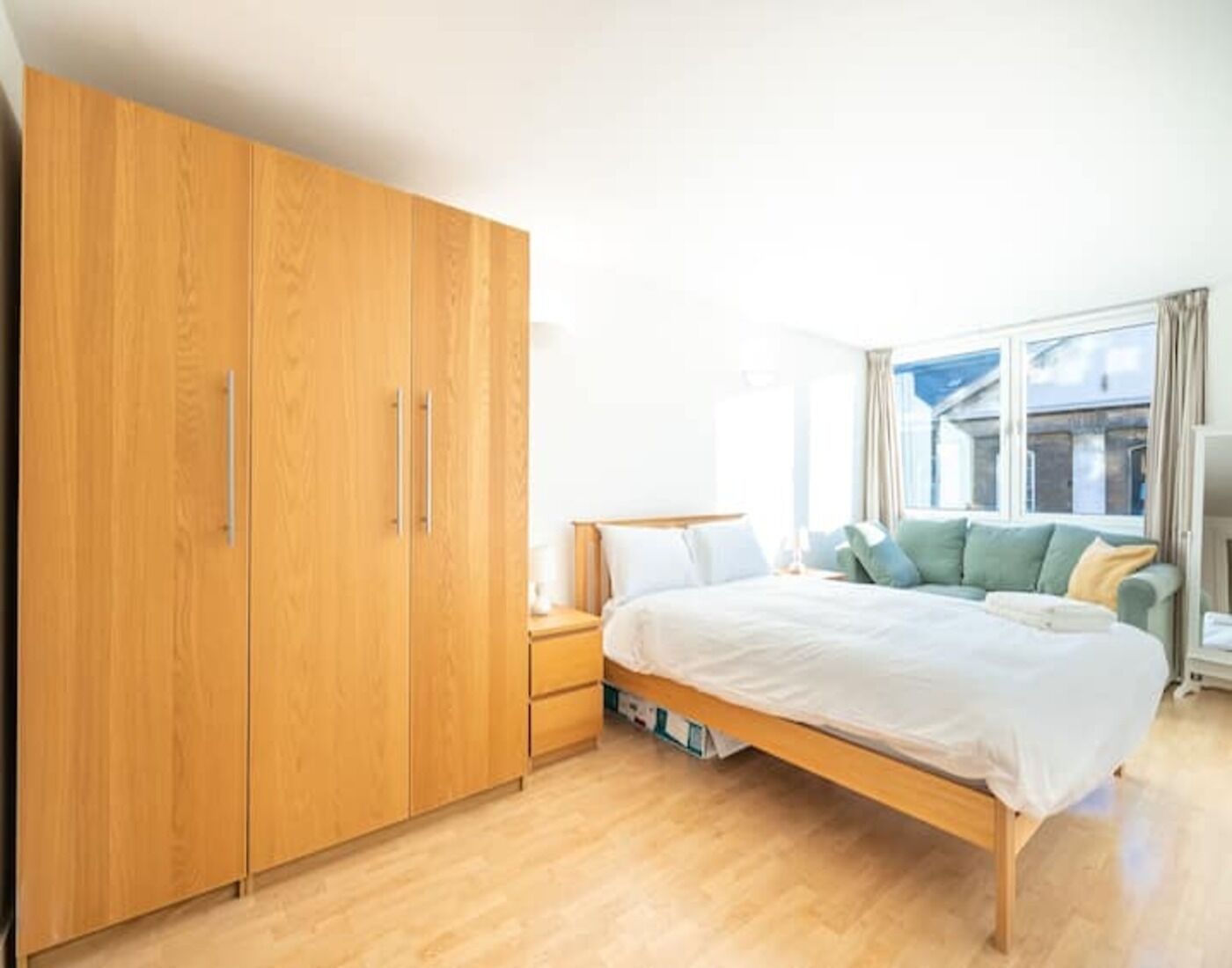 4 bedrooms, WiFi, bed sheets