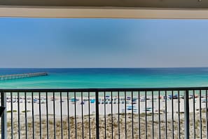 Appart'hôtel, plusieurs lits, balcon, vue océan (#804 - No Pets) | Enceinte de l’hébergement