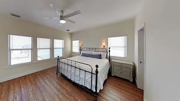 6 phòng ngủ, trang trí khác biệt