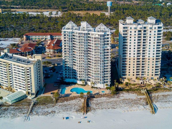 المنشأة من الخارج