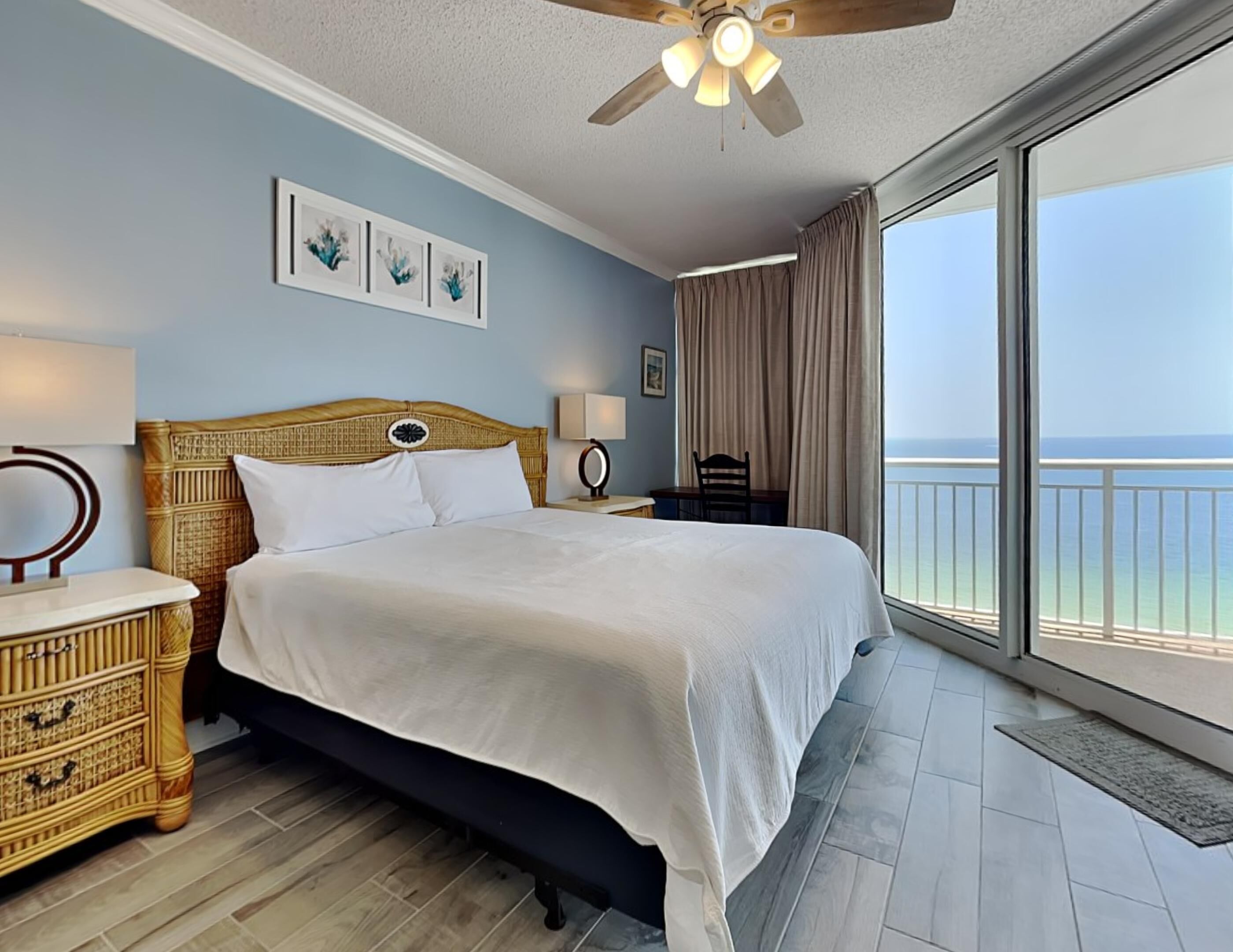 Condo, varias camas, balcón, vista al océano (#1404 - No Pets) | 2 habitaciones, decoración personalizada y muebles diferentes 