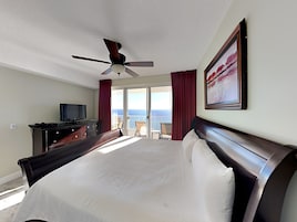 Condo, várias camas, sacada, vista para o oceano (#1706 - No Pets) | 2 quartos, Wi-Fi de cortesia, individualmente decorados