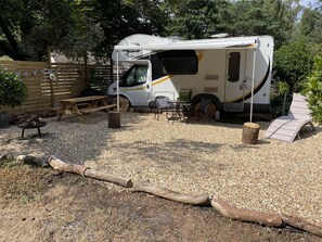 Property grounds - Captivating 2 bed Motorhome in Wareham (Wareham)