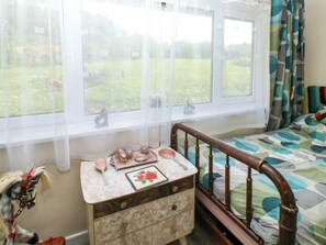 Cottage | 2 bedrooms, individually decorated, individually furnished, free WiFi - Jasper's Corner (Kingsbridge)