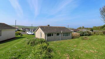 Cottage | Property grounds