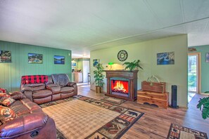 TV - Cozy Chiloquin Retreat < 30 Mi to Crater Lake! (Chiloquin)