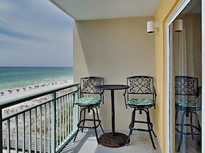 Outdoor dining - Pelican Isle by Southern Vacation Rentals (Fort Walton Beach)