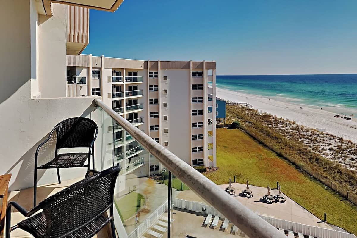Condo, 1 cama Queen size y sofá cama, balcón, vista al océano (#802 West - No Pets Allowed) | Áreas de la propiedad