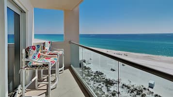 Condo, Multiple Beds, Balcony, Ocean View (#704 West - No Pets) | Property grounds