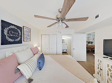 Pelican Beach by Southern Vacation Rentals - Image 18