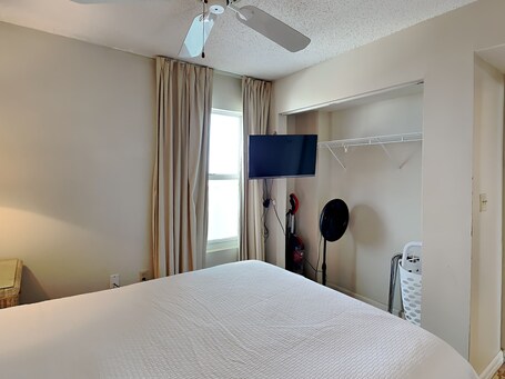Pelican Beach by Southern Vacation Rentals - Image 87