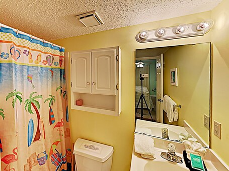 Pelican Beach by Southern Vacation Rentals - Image 50