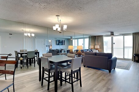 Pelican Beach by Southern Vacation Rentals - Image 20