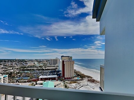 Pelican Beach by Southern Vacation Rentals - Image 39