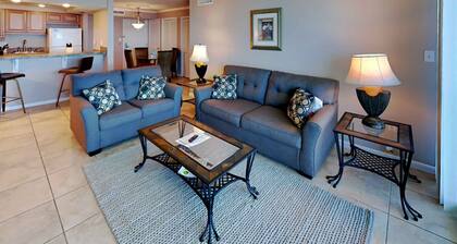 Sabine Yacht & Racquet by Southern Vacation Rentals