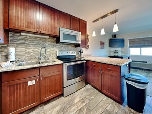 Condo, Multiple Beds, Balcony, Ocean View (#13 - No Pets) | Private kitchen | Fridge, microwave, oven, stovetop - Perdido Skye by Southern Vacation Rentals (Pensacola)