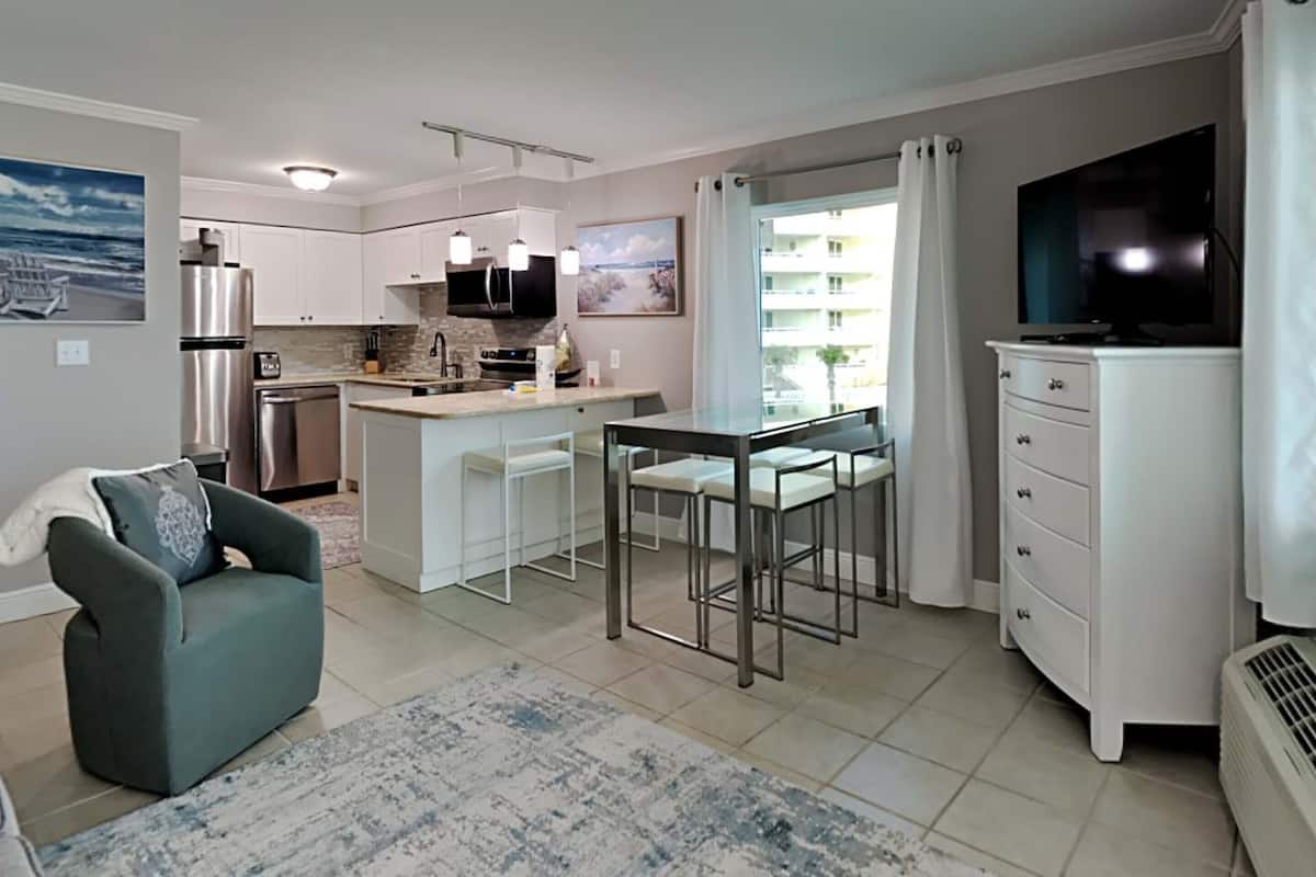 Condo, Multiple Beds, Balcony, Ocean View (11 - No Pets Allowed) | Interior