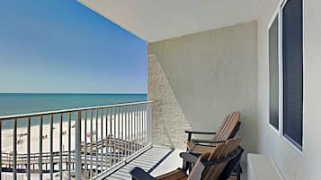 Condo, 1 King Bed with Sofa bed, Balcony, Ocean View (#32 - No Pets) | Property grounds