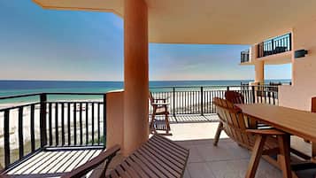 Condo, Multiple Beds, Balcony, Ocean View (#701C - No Pets) | Property grounds