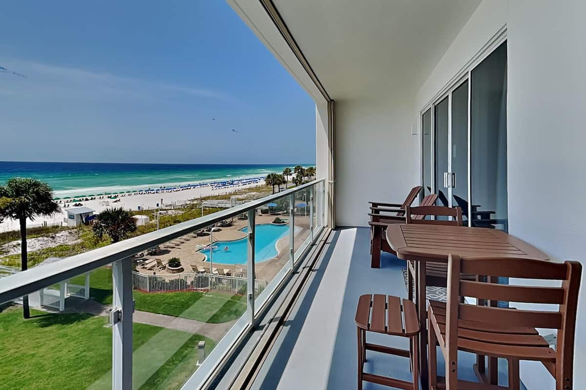 Condo, Multiple Beds, Balcony, Ocean View (#302 - No Pets) | Outdoor dining