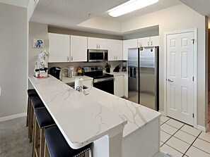 Private kitchen - Summerwinds by Southern Vacation Rentals (Navarre)