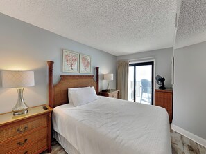 Leilighet, flere senger, balkong, havutsikt (#172 - No Pets) | 2 soverom, individuelt dekorert og individuelt innredet